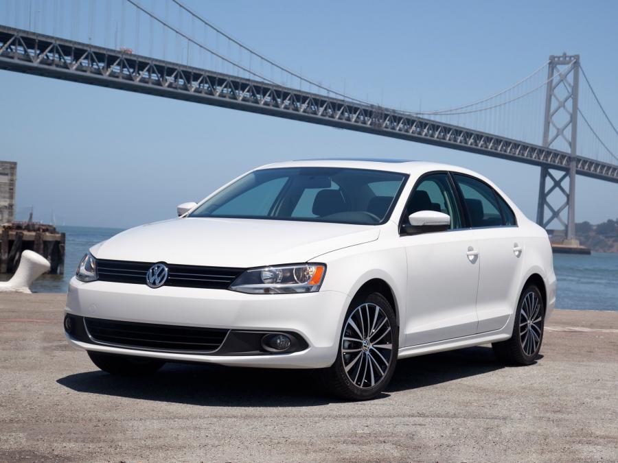  Volkswagen Jetta 2010 года  (US) (фото 44 из 52)